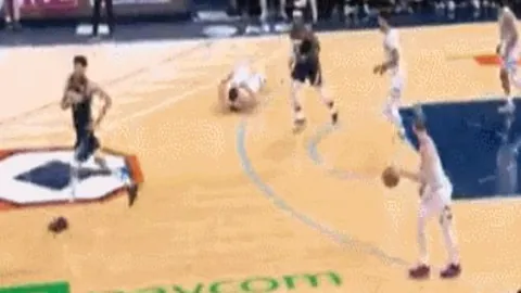 哈登虽未全力以赴却助快船获胜！对篮网献17分6助攻，比赛轻松收场。